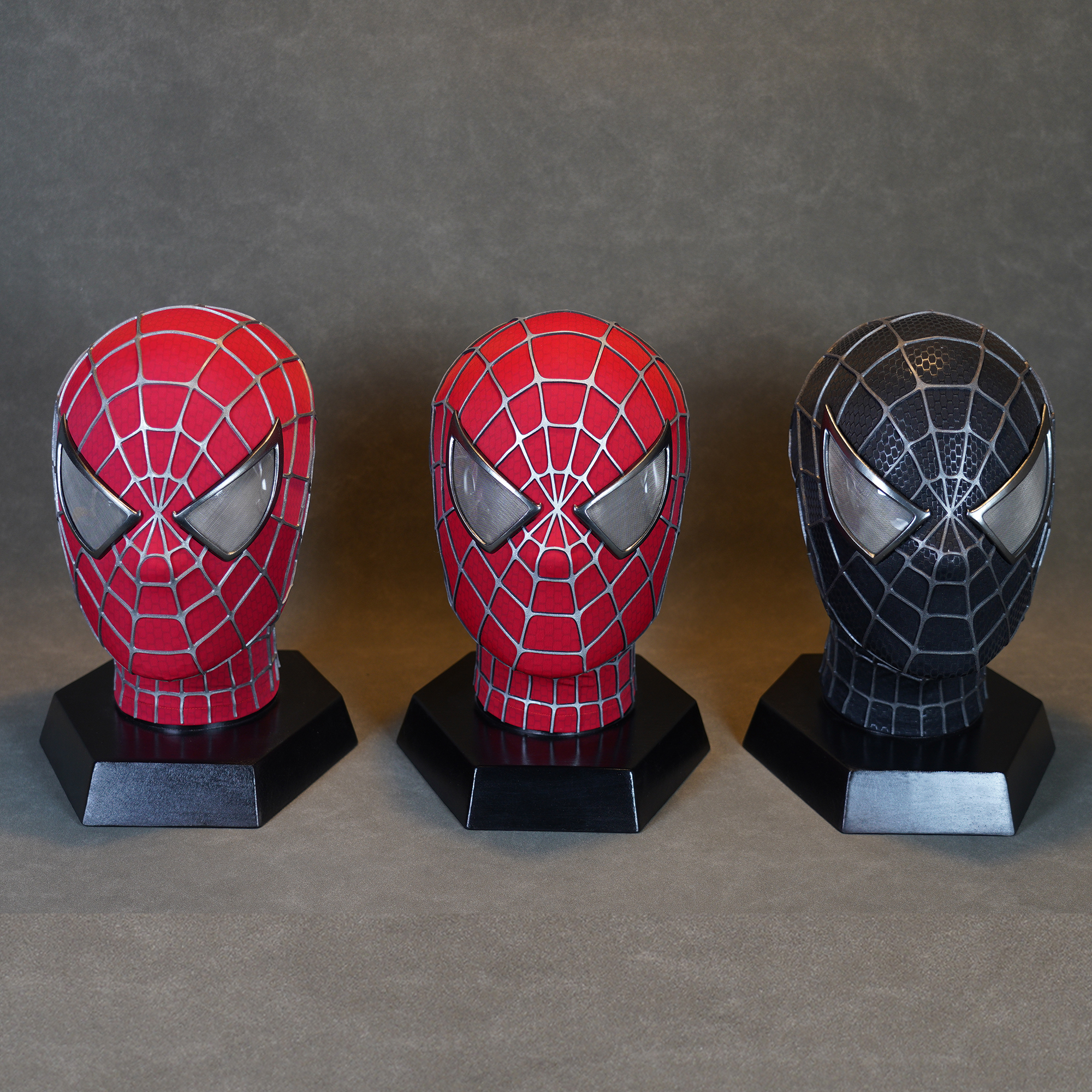 The mask of the first-generation Spider-Man’s headgear, a movie restoration handmade item of Tobey Maguire’s mask